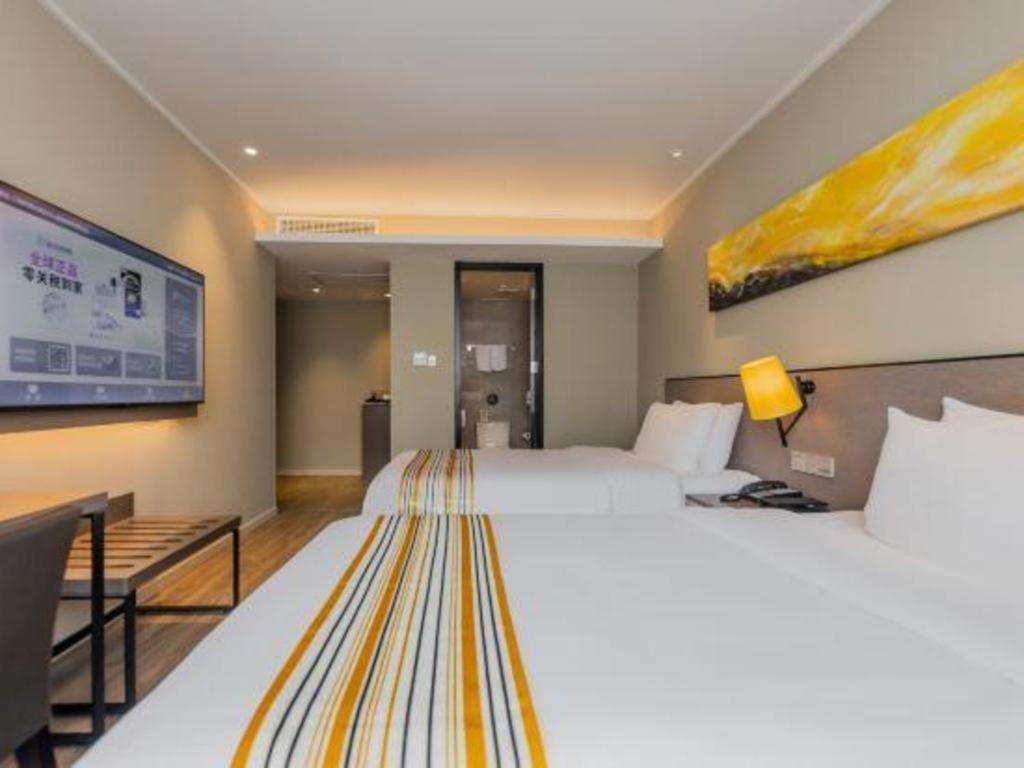 Home Inn Plus Shanghai New International Expo Center Yushan Road Yuanshen Sports Kültér fotó