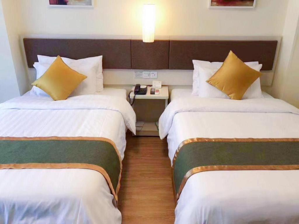 Home Inn Plus Shanghai New International Expo Center Yushan Road Yuanshen Sports Kültér fotó