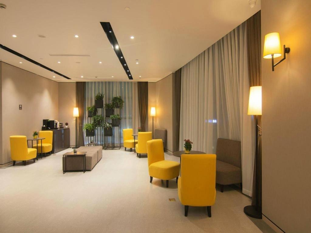 Home Inn Plus Shanghai New International Expo Center Yushan Road Yuanshen Sports Kültér fotó