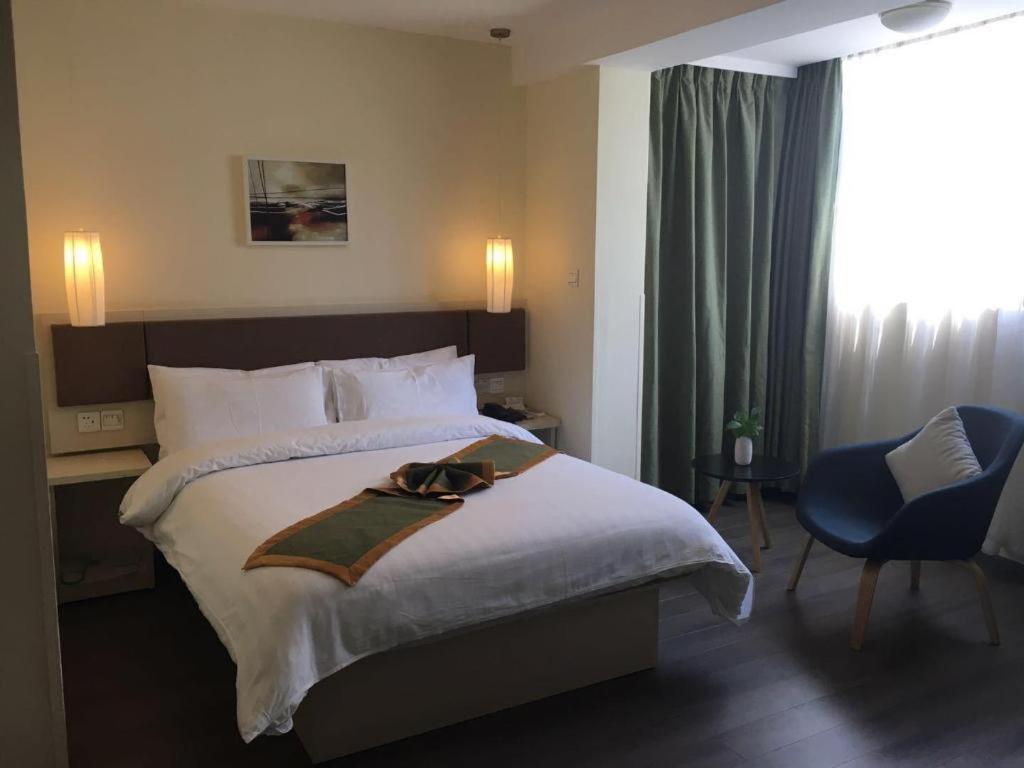 Home Inn Plus Shanghai New International Expo Center Yushan Road Yuanshen Sports Kültér fotó