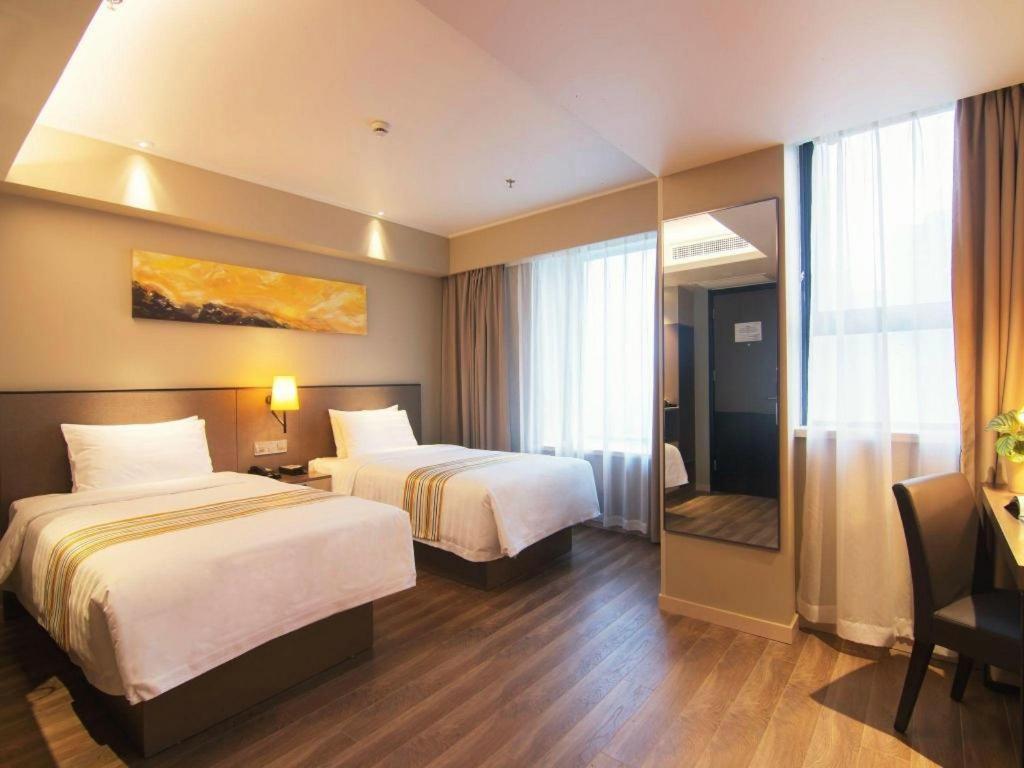 Home Inn Plus Shanghai New International Expo Center Yushan Road Yuanshen Sports Kültér fotó